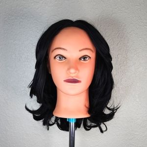 BOBBI BOSS Wig Hair first class hair Medium length black color 15"